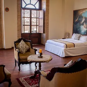 flore-hotel-boutique.cuenca-hotels.com/