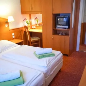 Bed and breakfast Korona Panzió, Budapest